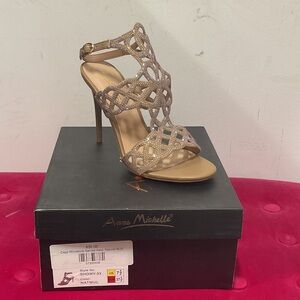 Anne Michelle Natural Cutout Heels